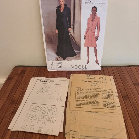 Vintage Vogue Guy Laroche/Tom and Linda Platt Patterns - Picture 5 of 10